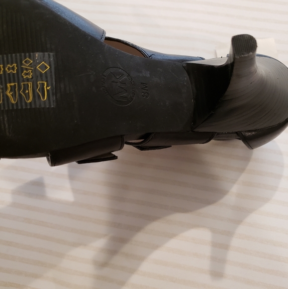 Michael Kors black gold sandal size 8 NWT - Picture 4 of 7